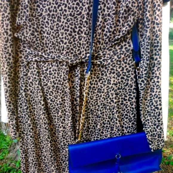 Old Navy size lg animal printed dress with attached belt - Picture 7 of 9